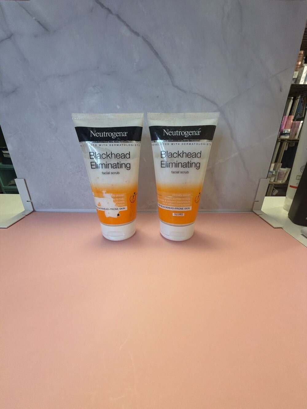 Lot of 2 Neutrogena Blackhead Eliminating Facial Scrub 150ml